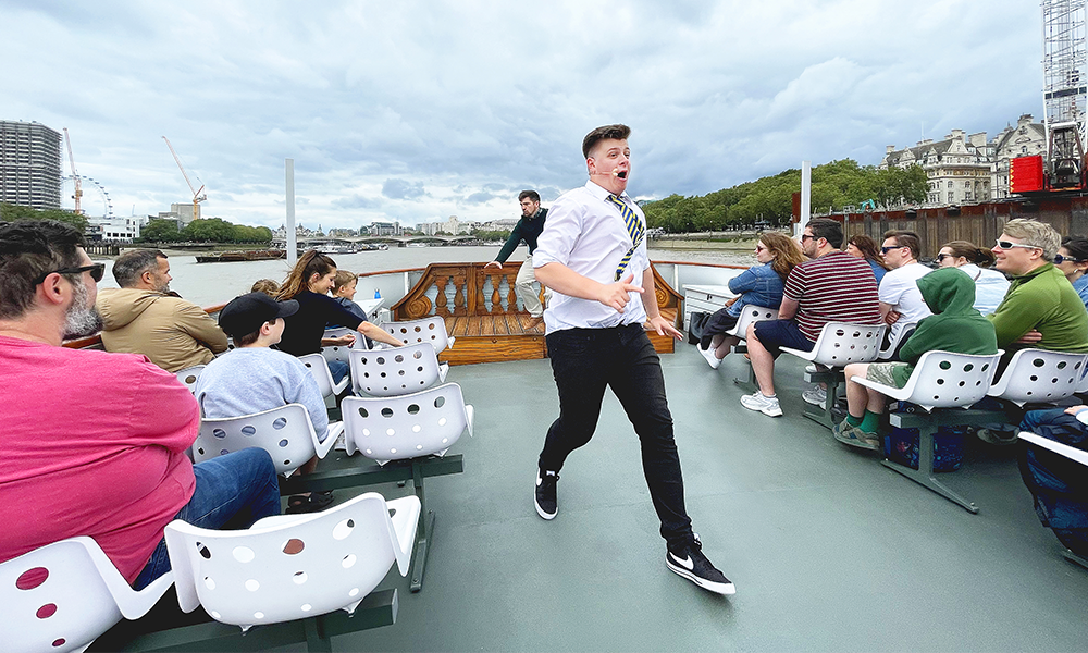 horrible histories boat tour cast