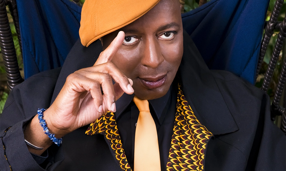 Leee says he wants the audience to dress up for his gig at Boisdale - image supplied by Leee John