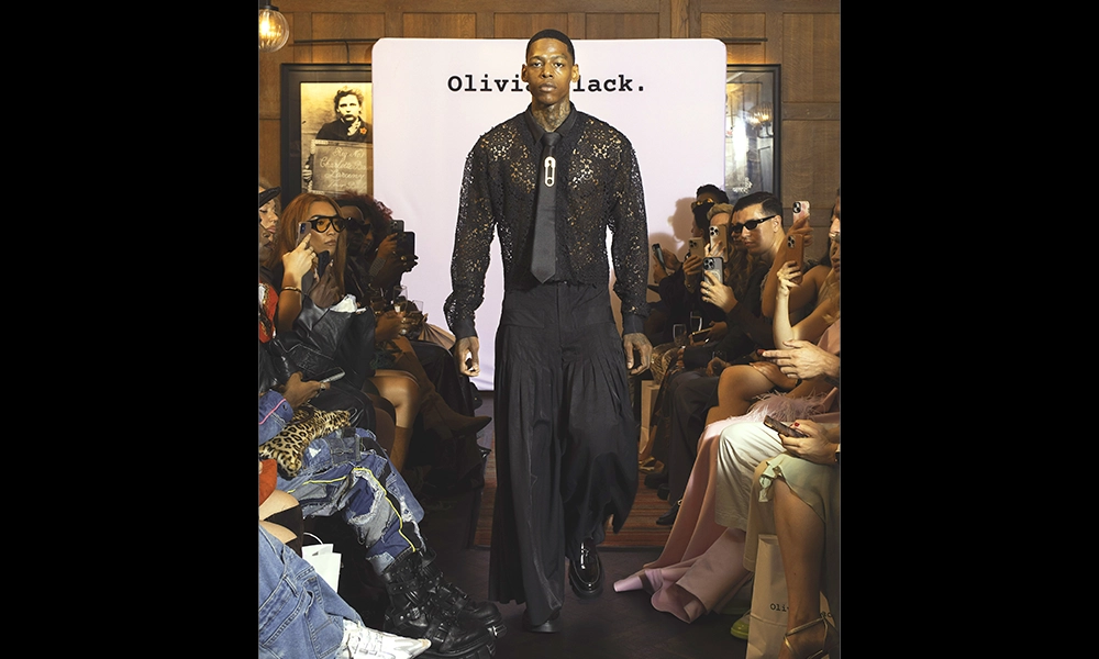 Model Dash walks in Olivia's show - image by image by Francesca Stuart-Jones / @francesca_sj