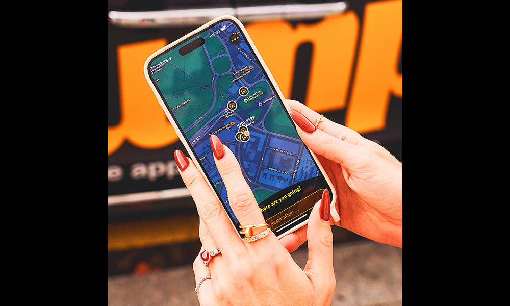 Users hail cabs from their phone and can then watch their ride arrive in real time - image by 
 Gabriel Bush / gabrielbushphotography