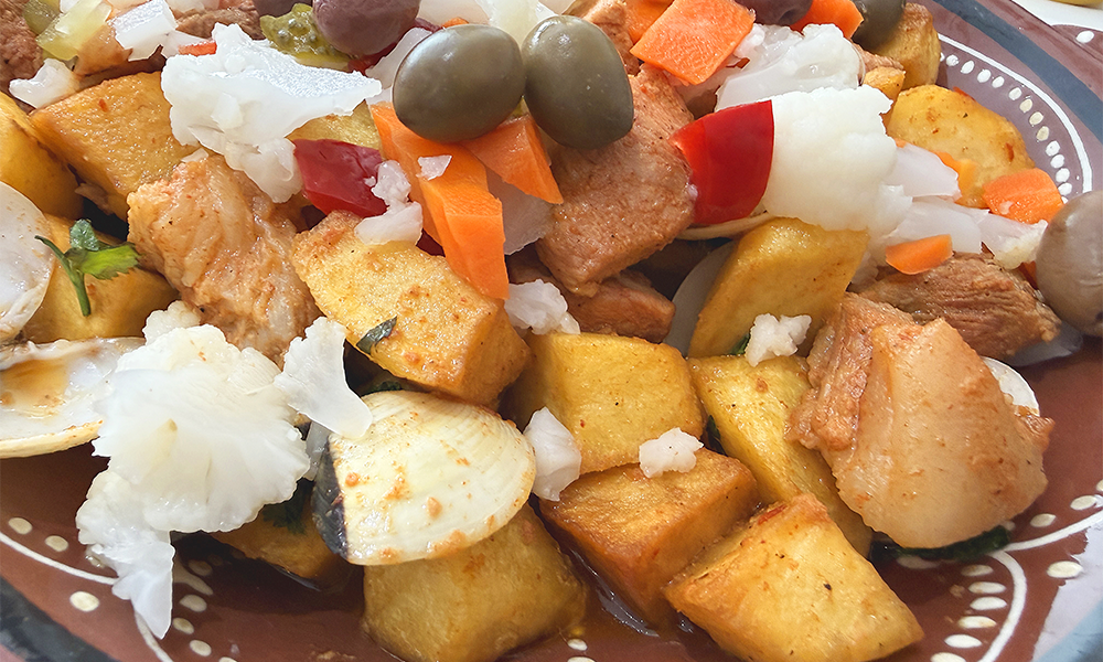 Pork and clams at O Cantinho De Portugal - image by Jon Massey / Wharf Life